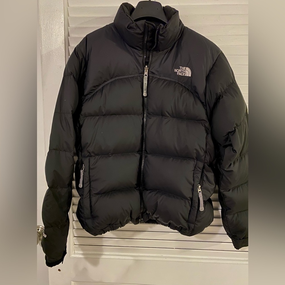 The North Face Women’s Nuptse black puffer jacket.Size Large. Great condition.